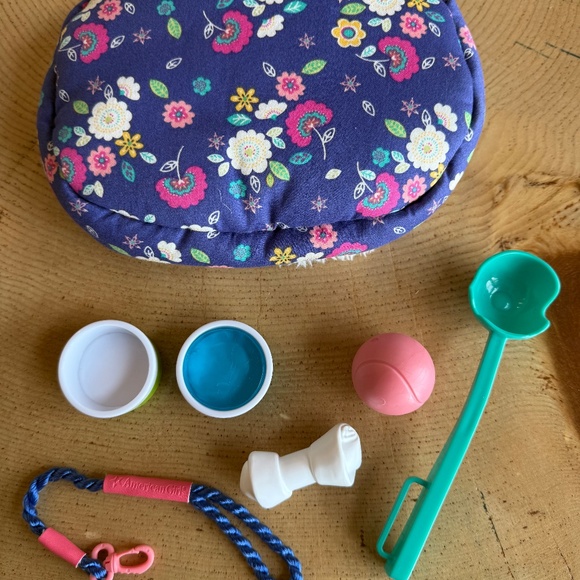 American Girl Dog Bed and Accessories - Picture 2 of 3